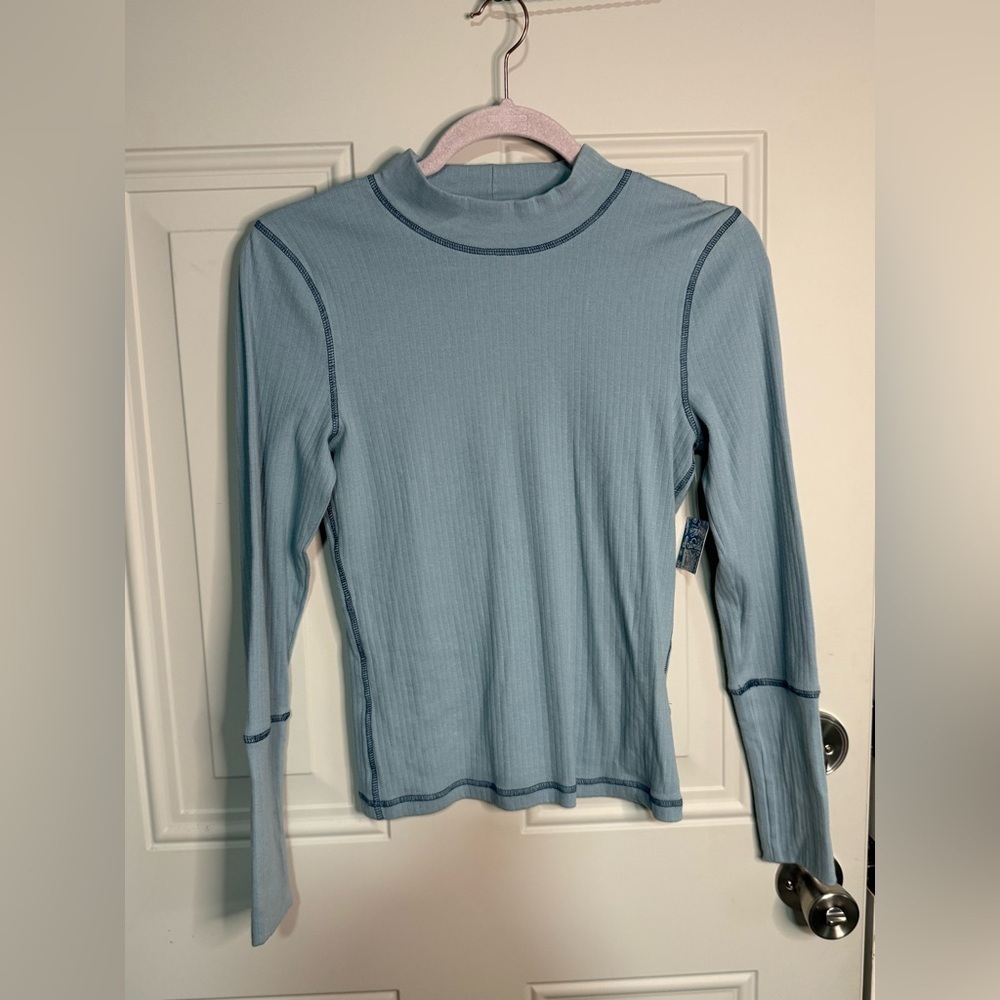 FREE PEOPLE The Rickie Mock Neck Top NWT Size M Blue Ribbed Contrast Stitch